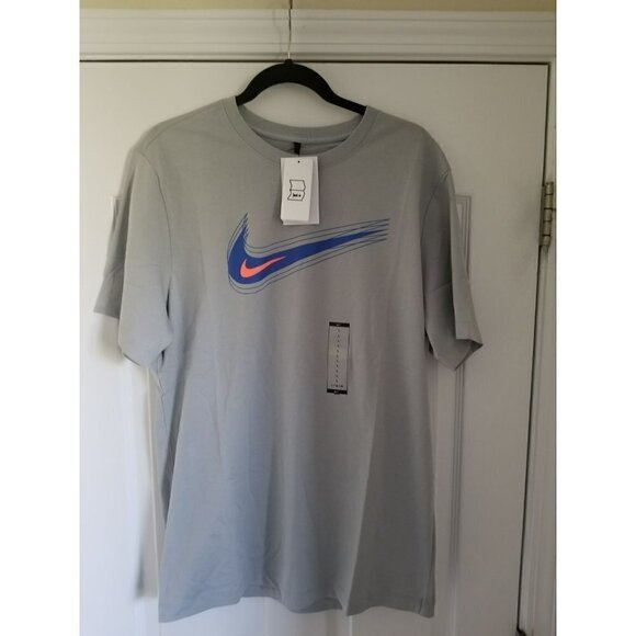 𝅺NIKE Swoosh 12‎ Month Logo T Shirt  Size: Large  Color: Platinum/Blue/Red - Picture 1 of 12